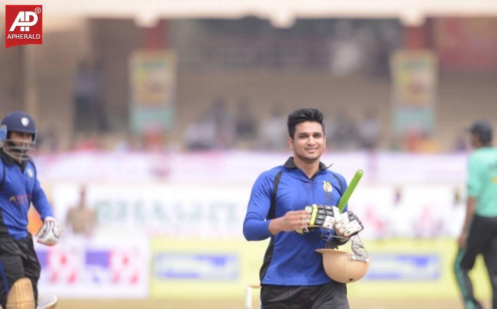 Tollywood Cricket Match at Vijayawada