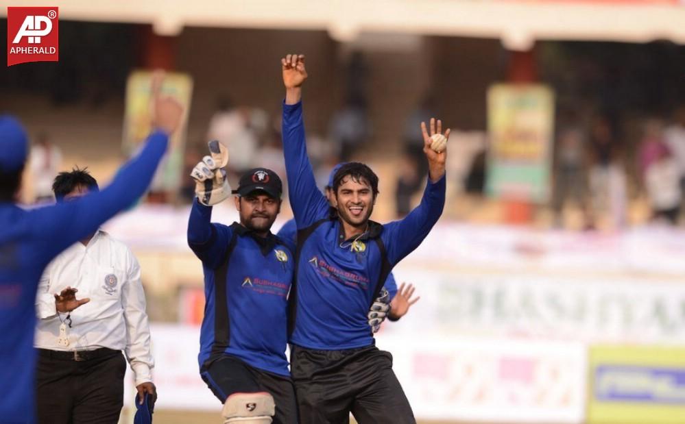 Tollywood Cricket Match at Vijayawada