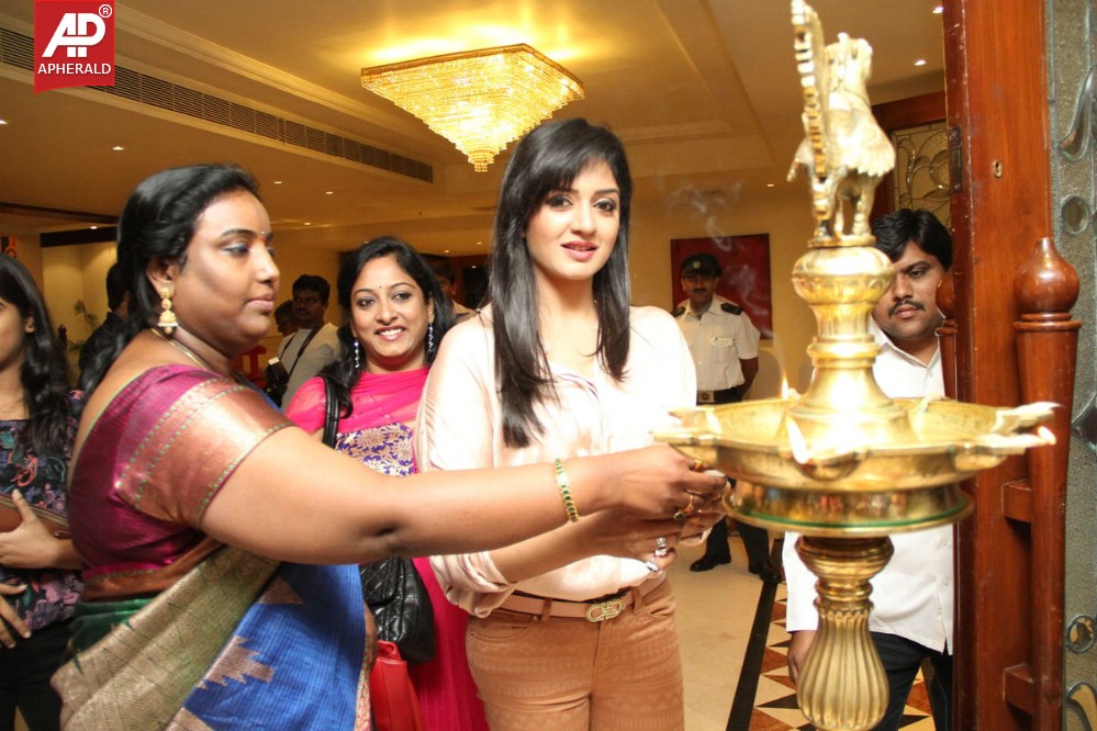 Vimala Raman Inaugurates Trendz Life Style Expo 2014