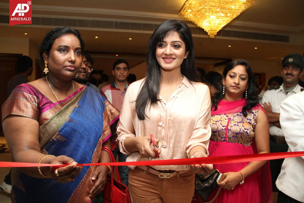 Vimala Raman Inaugurates Trendz Life Style Expo 2014