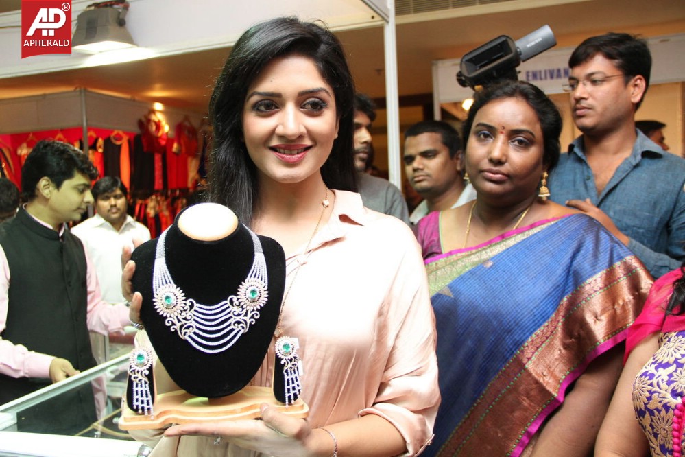 Vimala Raman Inaugurates Trendz Life Style Expo 2014