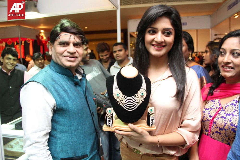 Vimala Raman Inaugurates Trendz Life Style Expo 2014