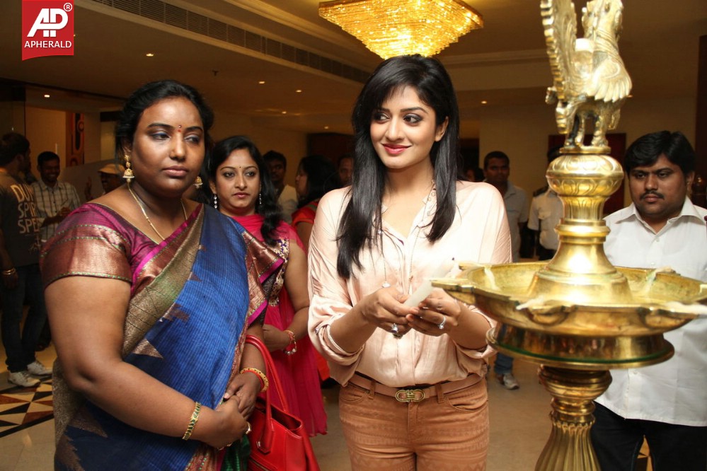 Vimala Raman Inaugurates Trendz Life Style Expo 2014