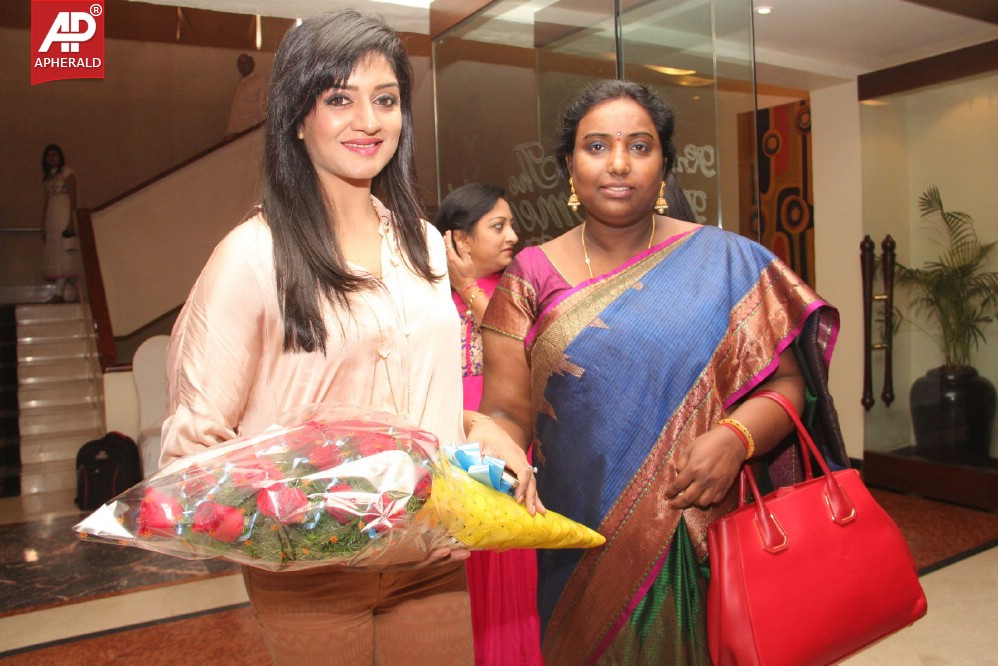 Vimala Raman Inaugurates Trendz Life Style Expo 2014