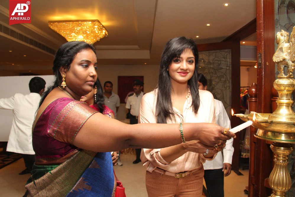 Vimala Raman Inaugurates Trendz Life Style Expo 2014