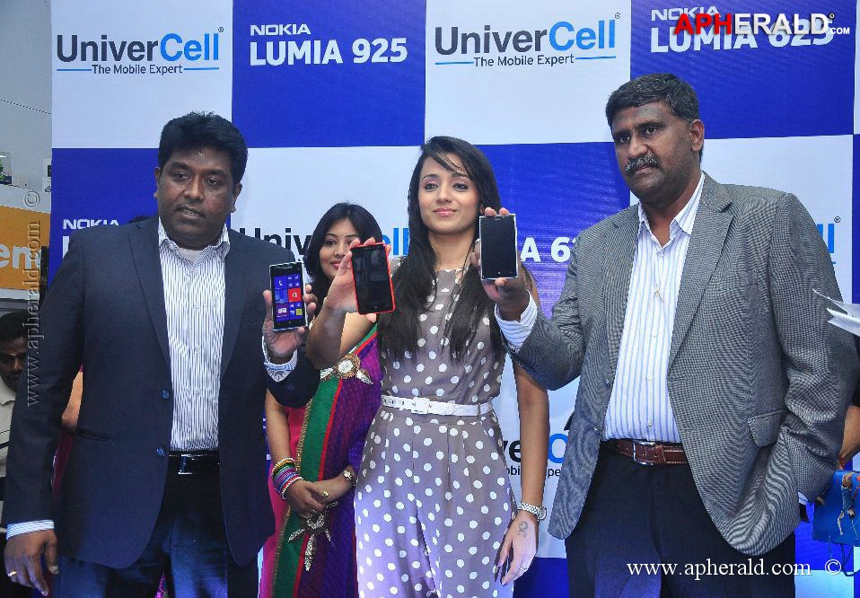 Trisha Launches Nokia Lumia
