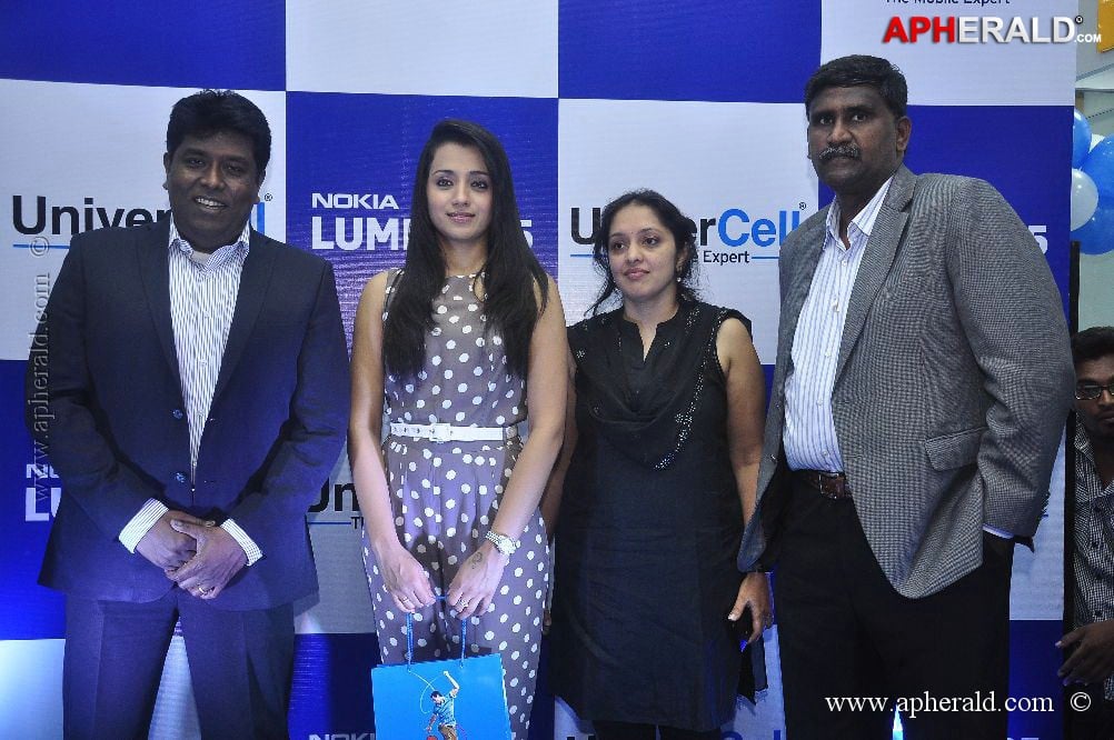 Trisha Launches Nokia Lumia