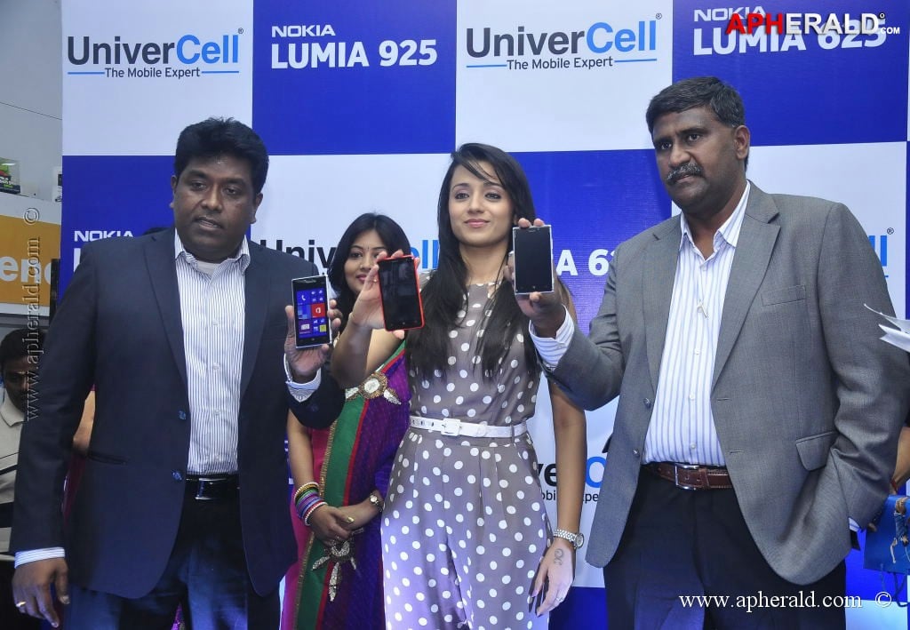 Trisha Launches Nokia Lumia