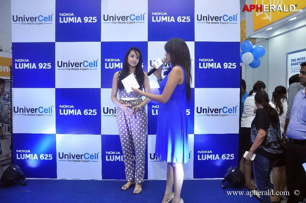 Trisha Launches Nokia Lumia