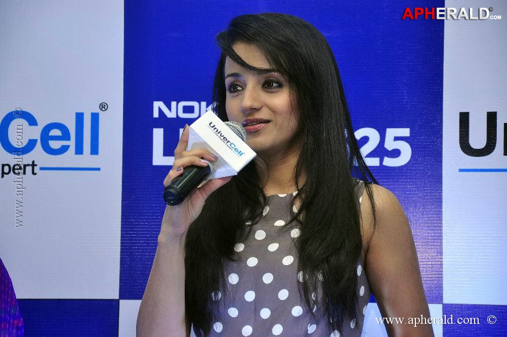 Trisha Launches Nokia Lumia