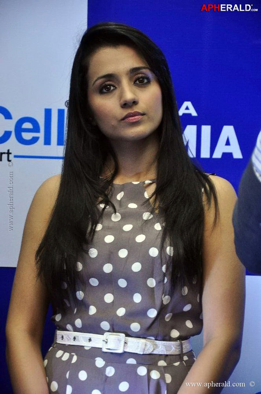 Trisha Launches Nokia Lumia