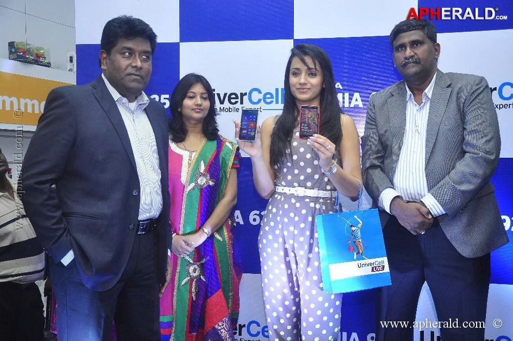 Trisha Launches Nokia Lumia