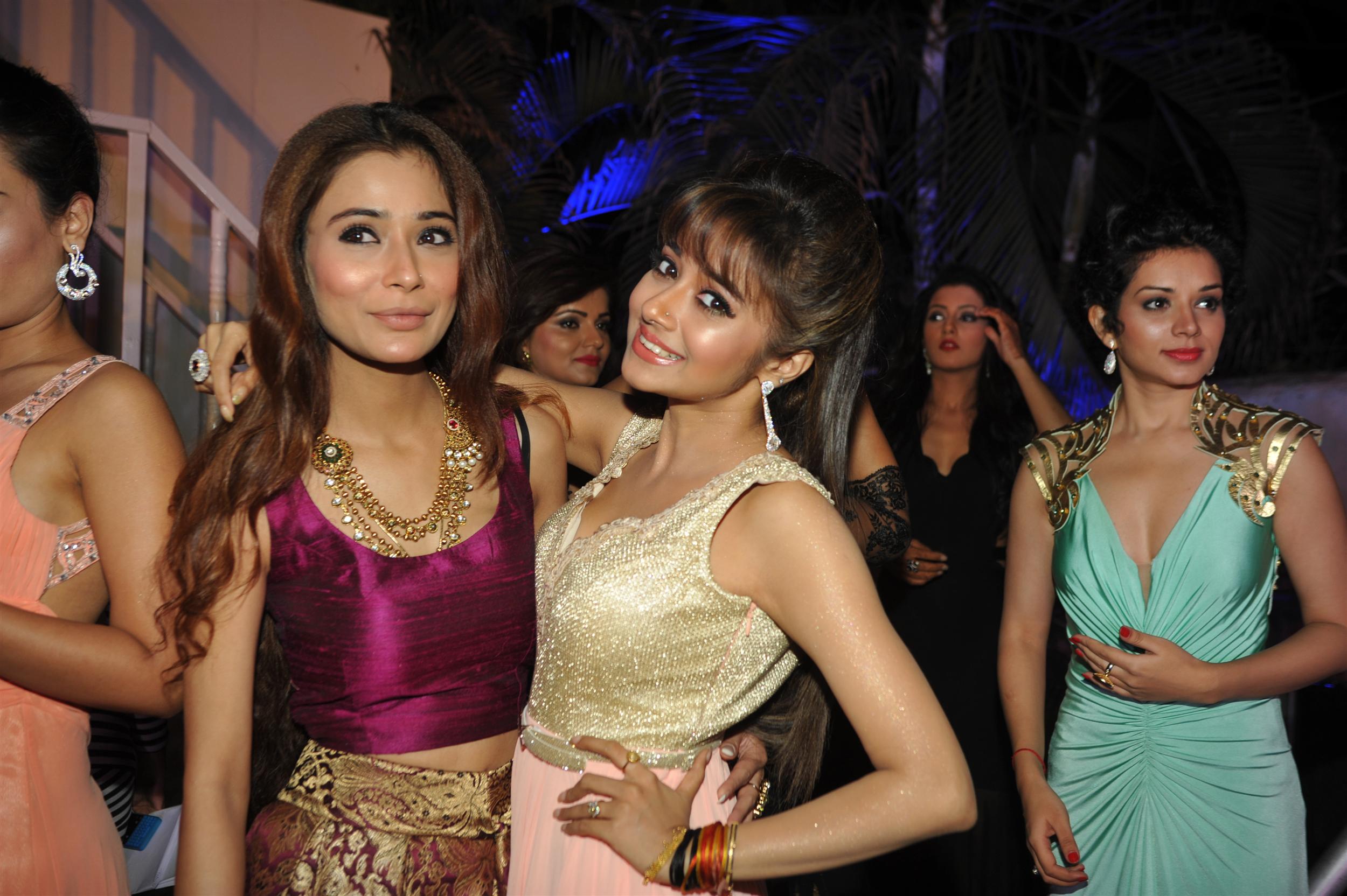 TV Actresses Walk The Ramp at The Launch of Telly Calendar 2015