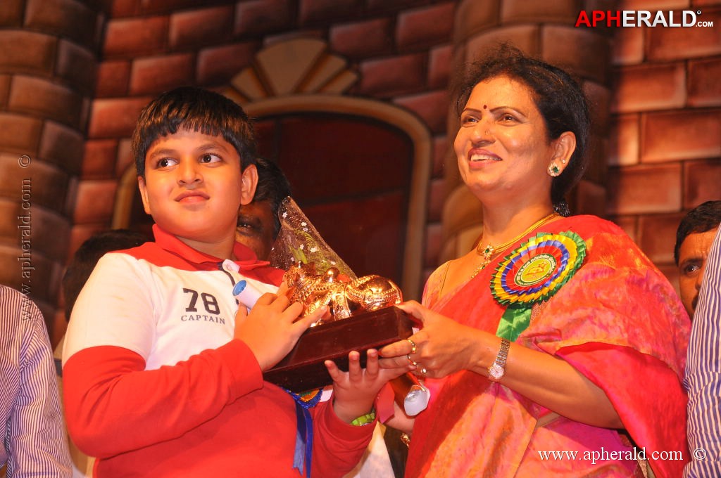 TV Nandi Awards 2011 Photos