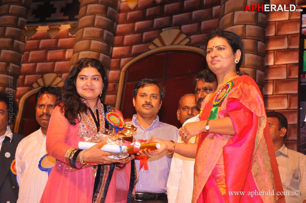 TV Nandi Awards 2011 Photos