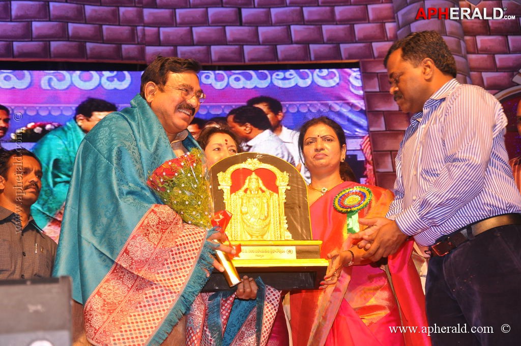 TV Nandi Awards 2011 Photos