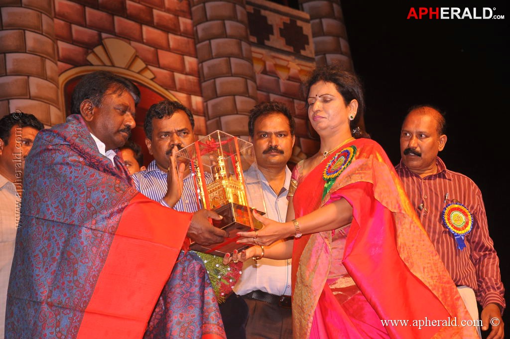 TV Nandi Awards 2011 Photos