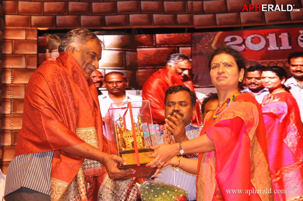 TV Nandi Awards 2011 Photos