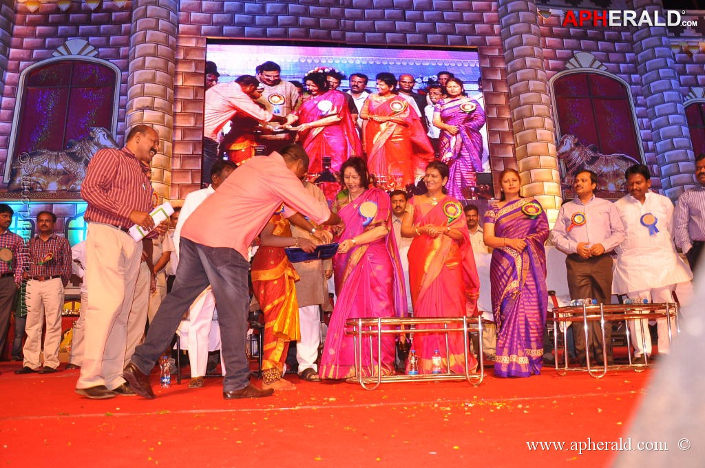 TV Nandi Awards 2011 Photos