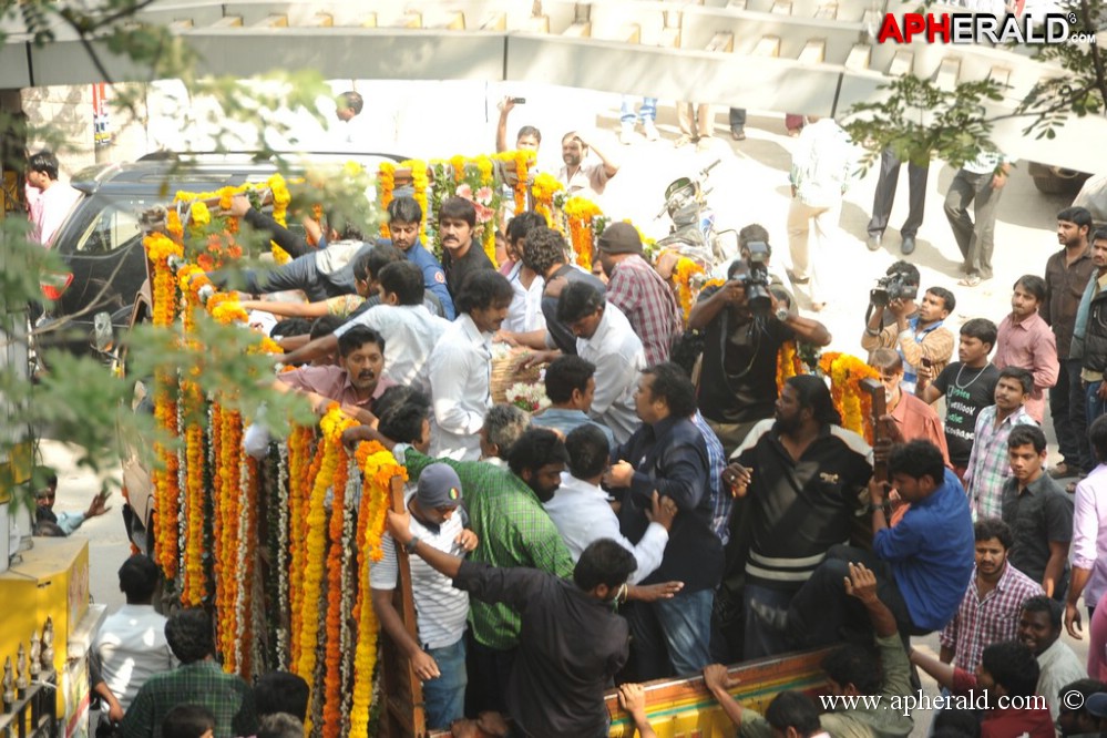 Uday Kiran Condolences Photos 1