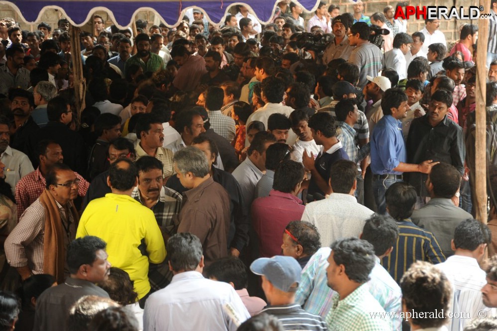 Uday Kiran Condolences Photos 1