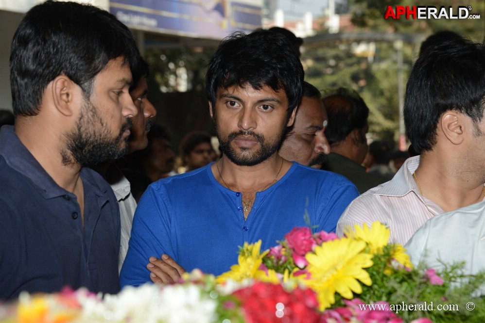 Uday Kiran Condolences Photos 1