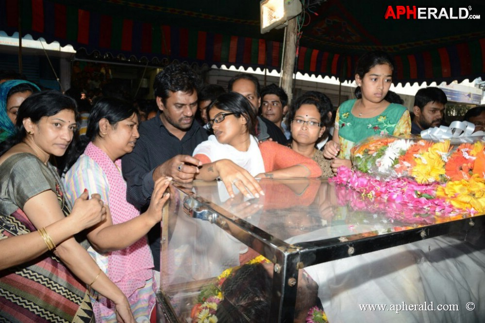 Uday Kiran Condolences Photos