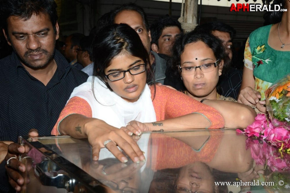 Uday Kiran Condolences Photos