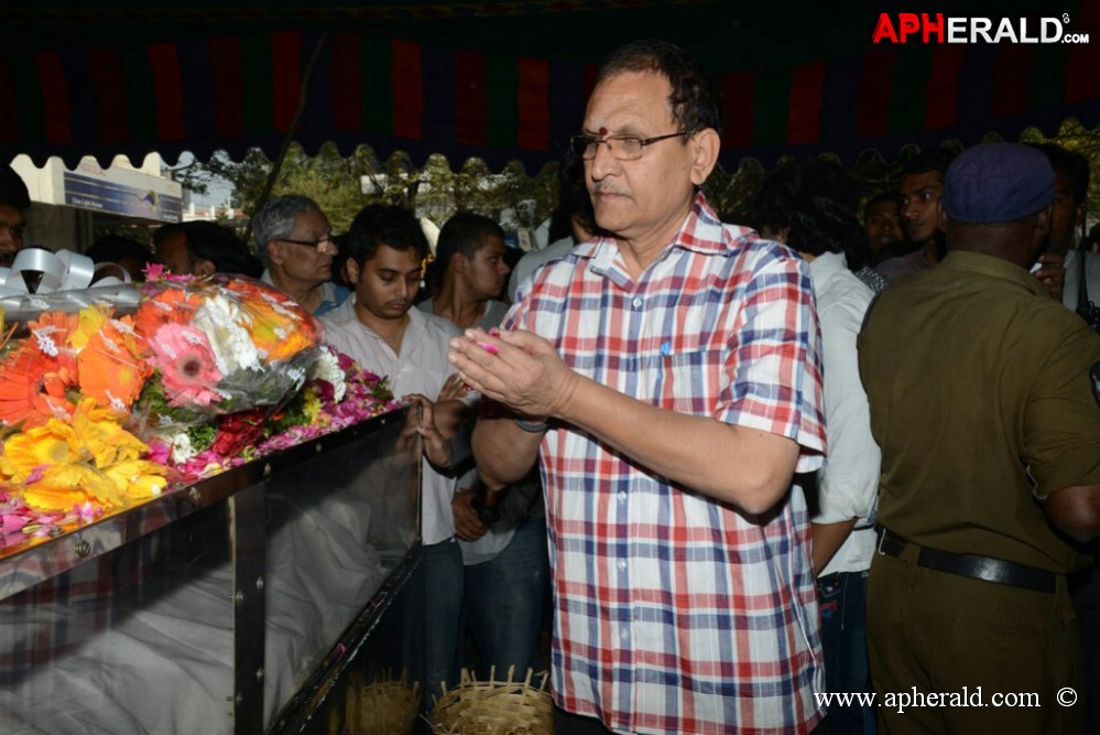 Uday Kiran Condolences Photos