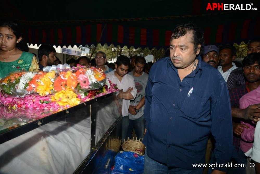 Uday Kiran Condolences Photos