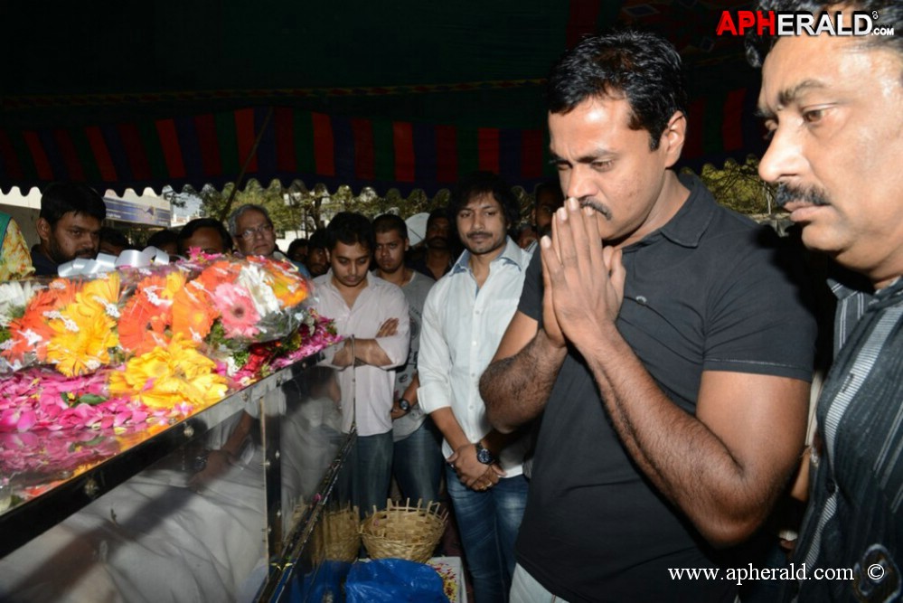 Uday Kiran Condolences Photos