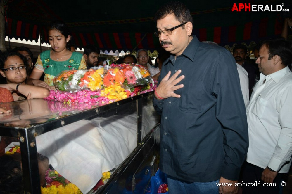 Uday Kiran Condolences Photos