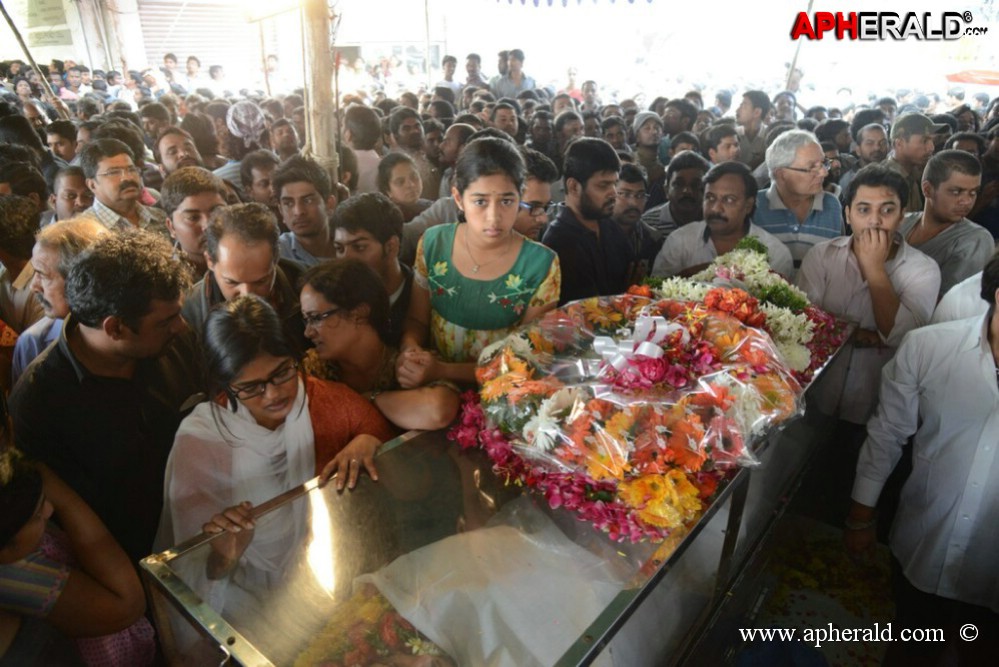 Uday Kiran Condolences Photos