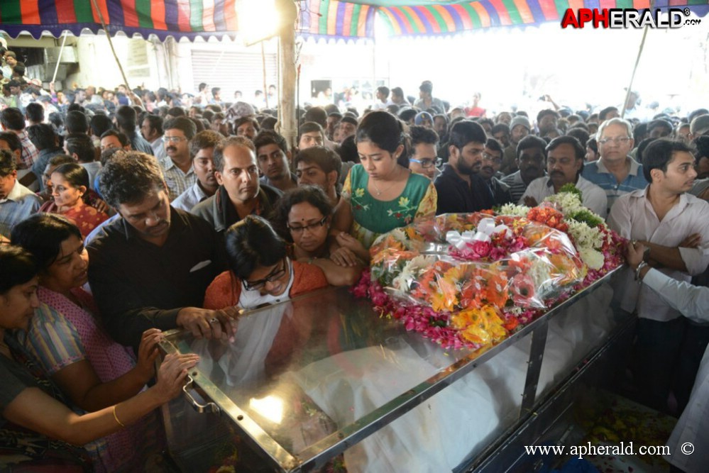 Uday Kiran Condolences Photos