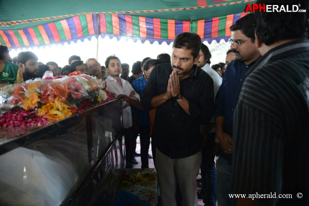 Uday Kiran Condolences Photos