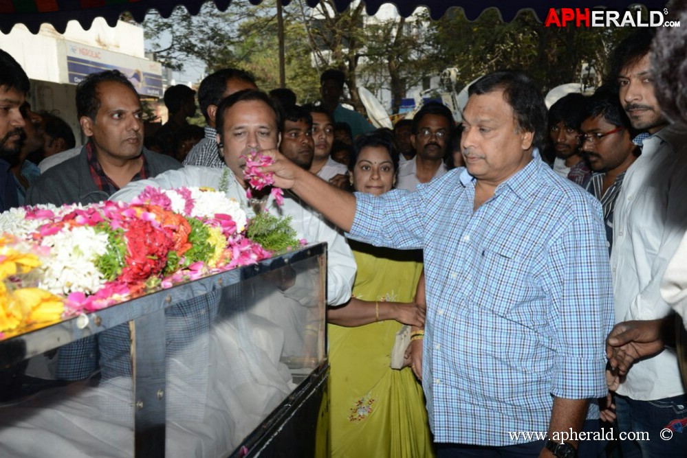 Uday Kiran Condolences Photos