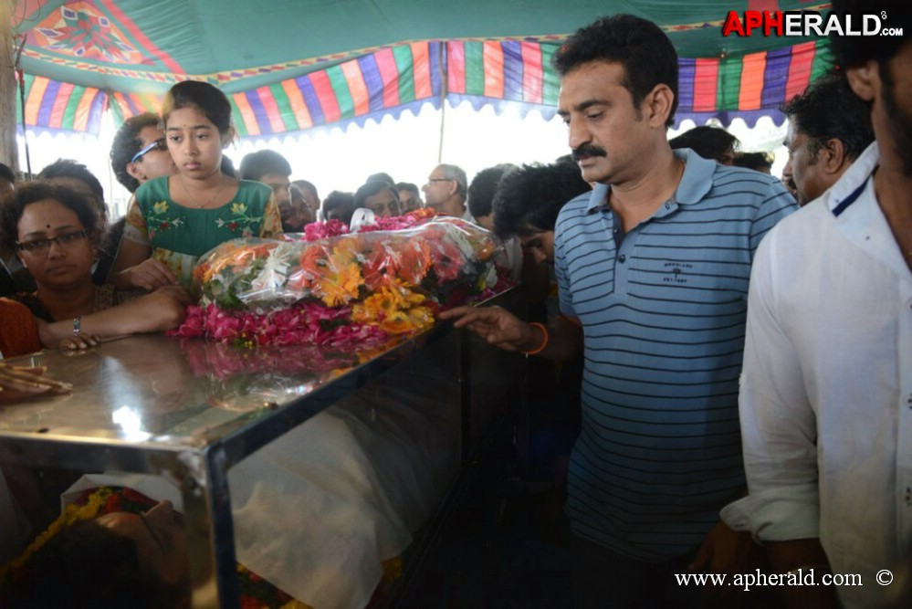 Uday Kiran Condolences Photos