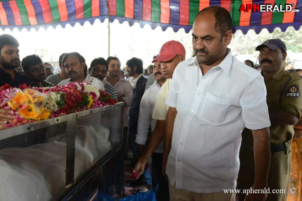 Uday Kiran Condolences Photos