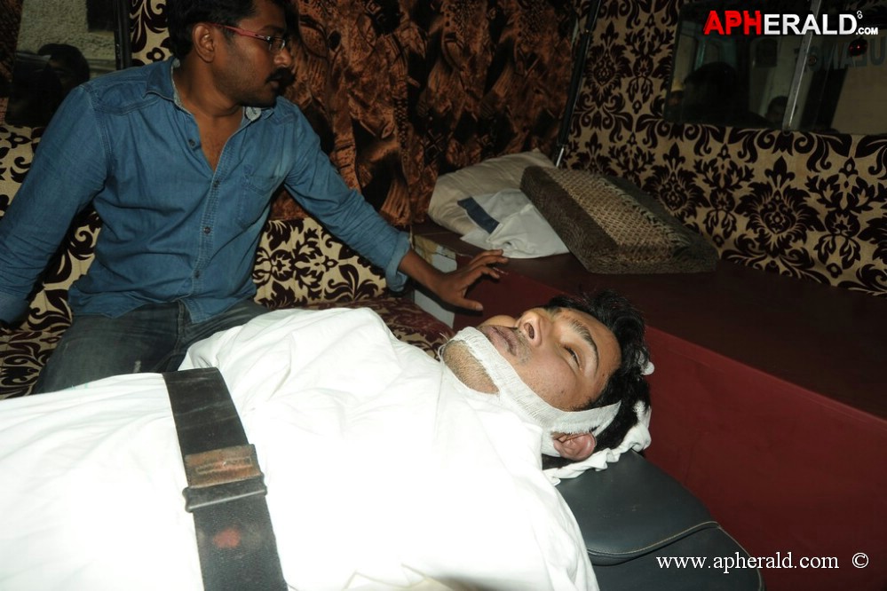 Uday Kiran Condolences Photos