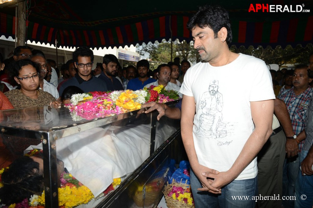 Uday Kiran Condolences Photos