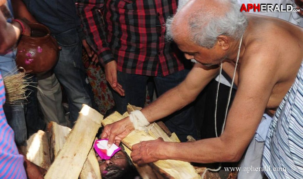 Uday Kiran Last Condolence Images