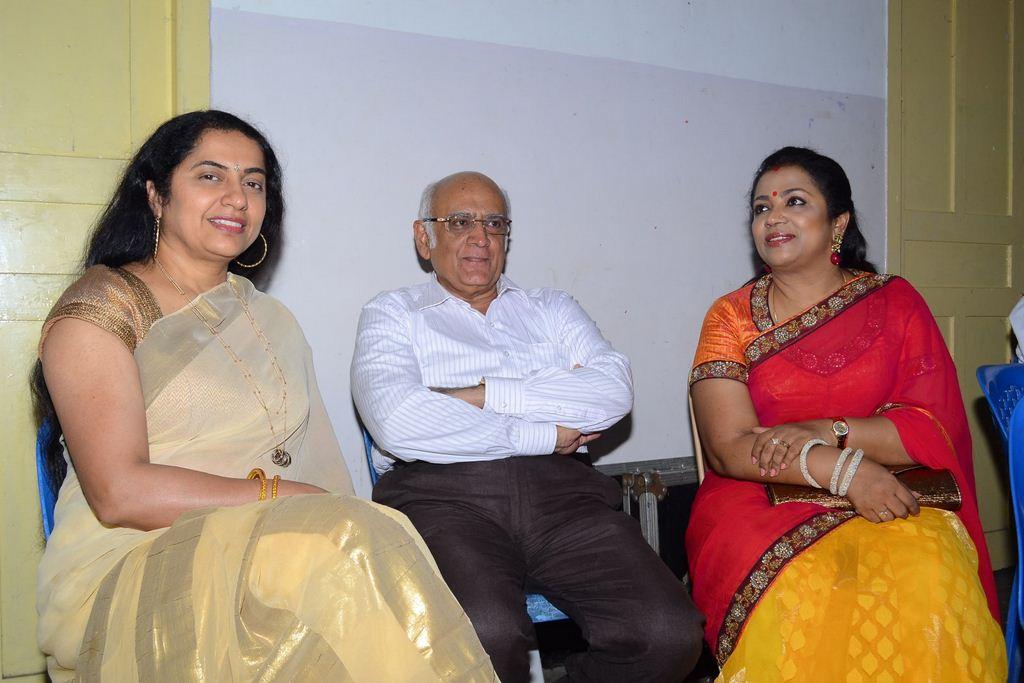 V4 Entertainers Film Awards 2014