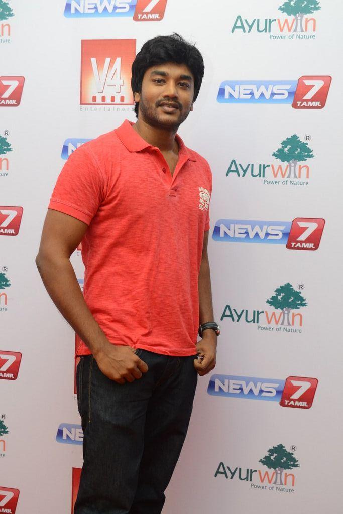 V4 Entertainers Film Awards 2014