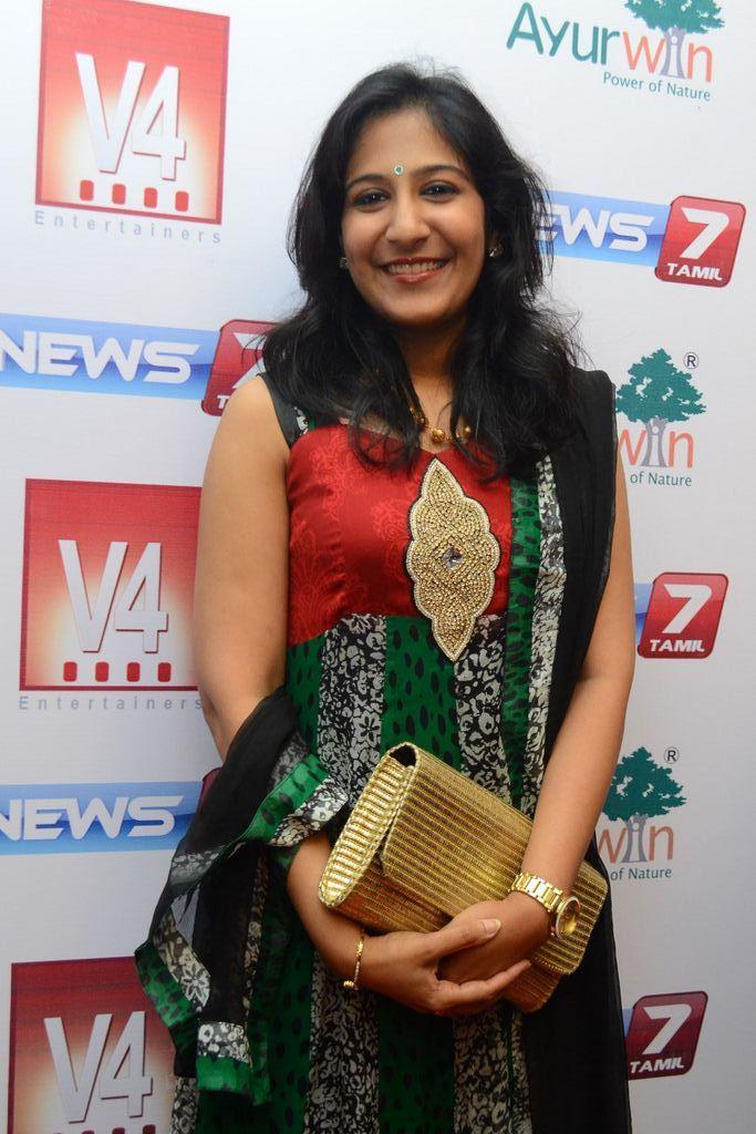 V4 Entertainers Film Awards 2014