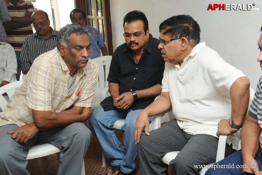 Vadde Ramesh Condolences Photos