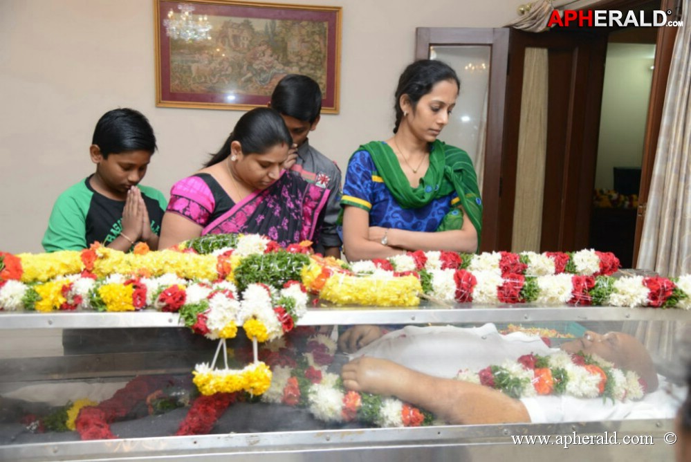 Vadde Ramesh Condolences Photos