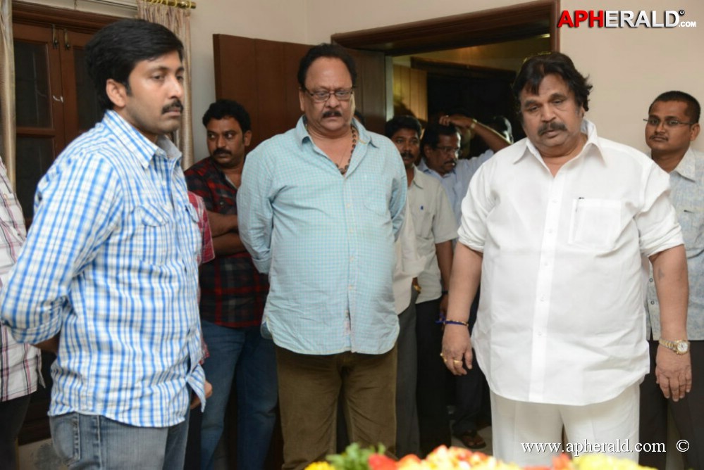 Vadde Ramesh Condolences Photos