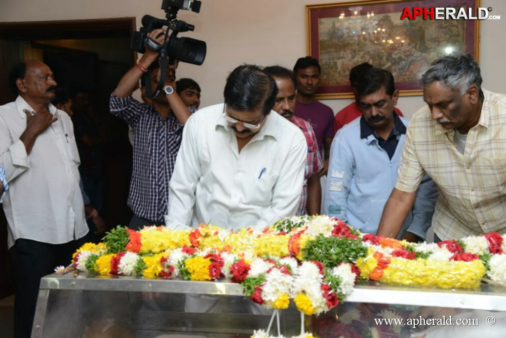Vadde Ramesh Condolences Photos
