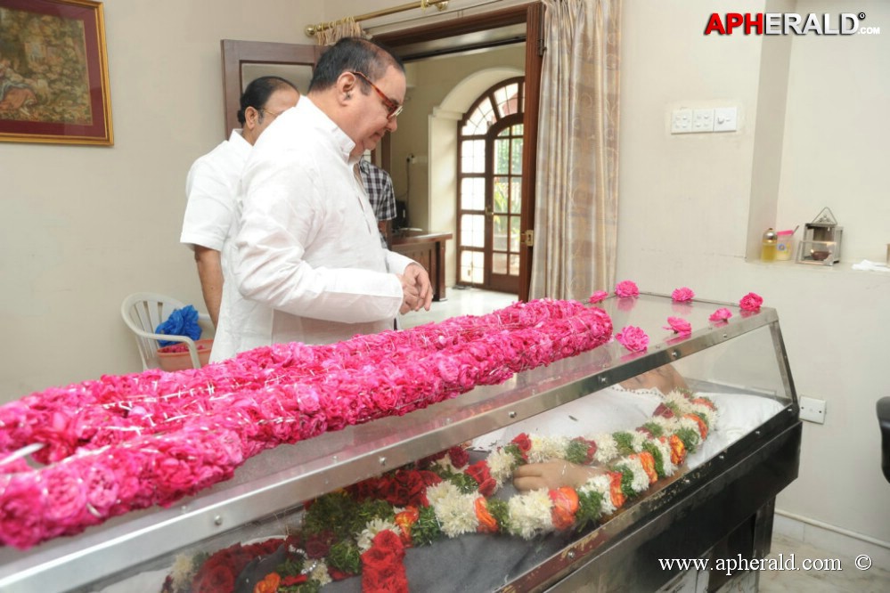 Vadde Ramesh Condolences Photos