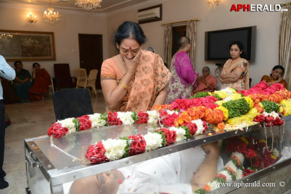 Vadde Ramesh Condolences Photos